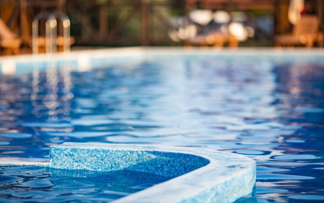 How Commercial Pool Contractors Handle Complex Renovation Projects